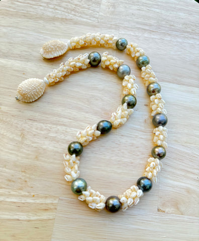 Niihau Shell + Tahitian Pearl Necklace (22 inch)