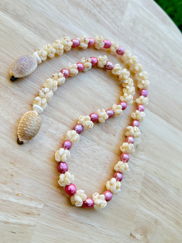 NIIHAU SHELL CROWNFLOWER + PINK PEARL NECKLACE (22 inch)