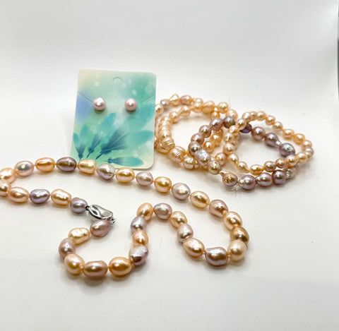 SALE! (8-9mm) Baroque Pastel Pearl Necklace 17.5” Bundle