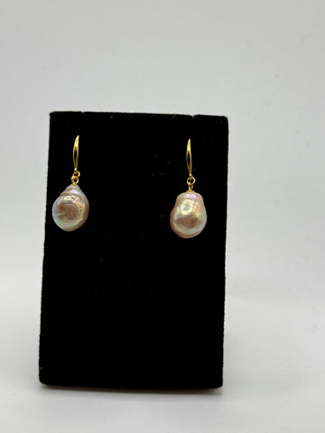 BAROQUE RAINBOW PEARL DANGLES (11mm)