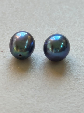 HALF DRILLED BLUE PEARLS