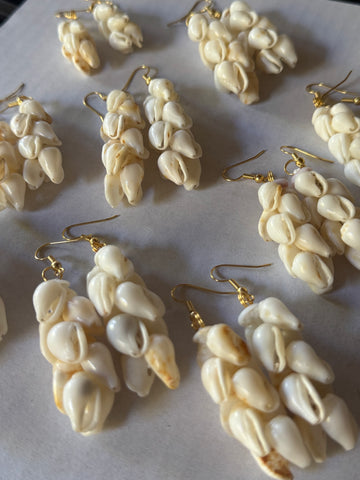 NIIHAU SHELL ALILE’A EARRINGS