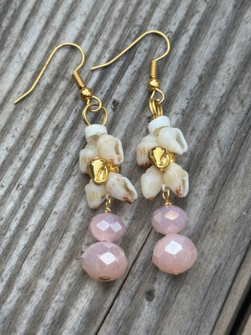 MM SALE! NIIHAU SHELL EARRING